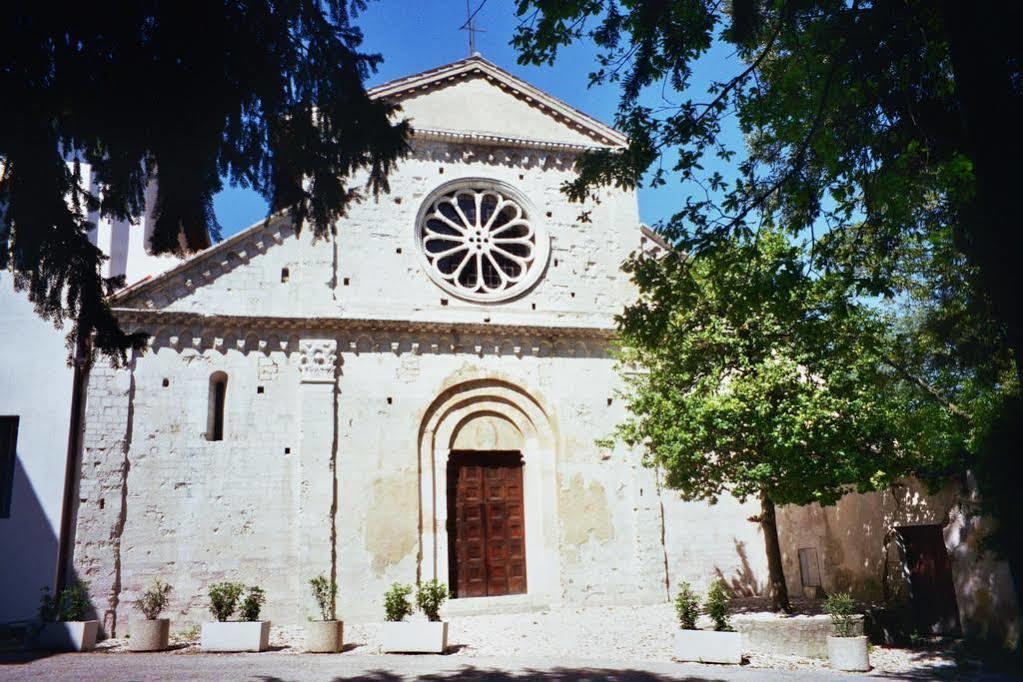 Hotel Athena Spoleto Exterior foto